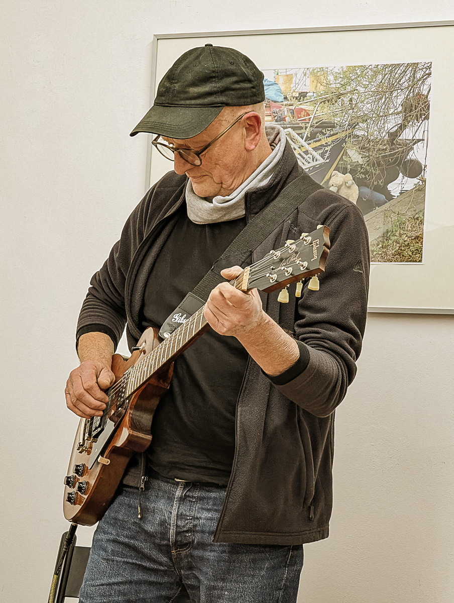 20250122 Vernissage Schiffsnomaden von Reiner Slotta Portrait EH 3